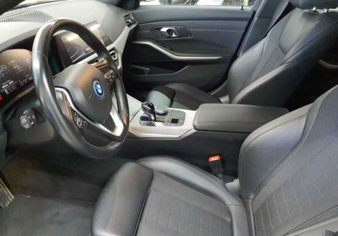 BMW 320, 2022