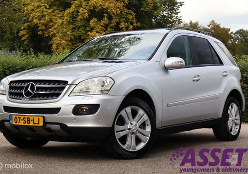 Mercedes-Benz ML 500, 2005