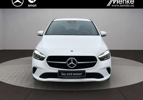 Mercedes-Benz B 180, 2024