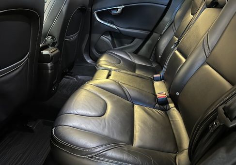 Volvo V40, 2017