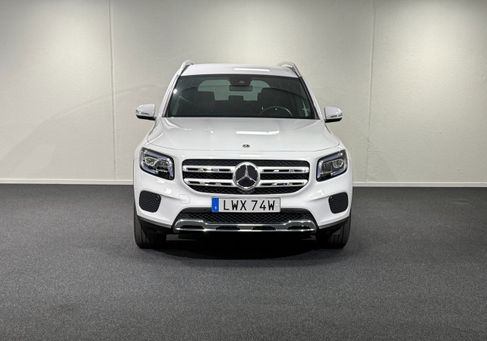Mercedes-Benz GLB 200, 2023