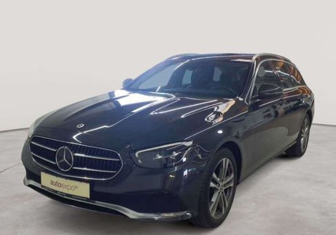 Mercedes-Benz E 220, 2022