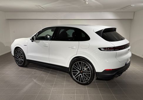 Porsche Cayenne, 2025