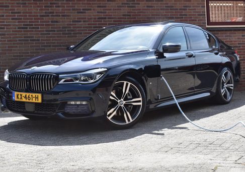 BMW 740, 2016