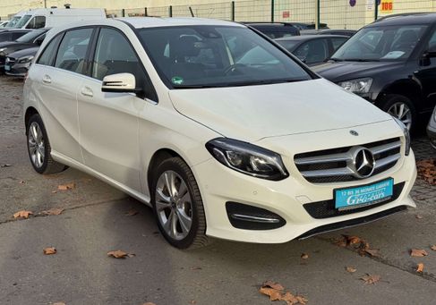 Mercedes-Benz B 180, 2017