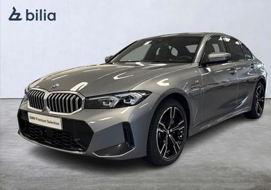 BMW 330, 2025