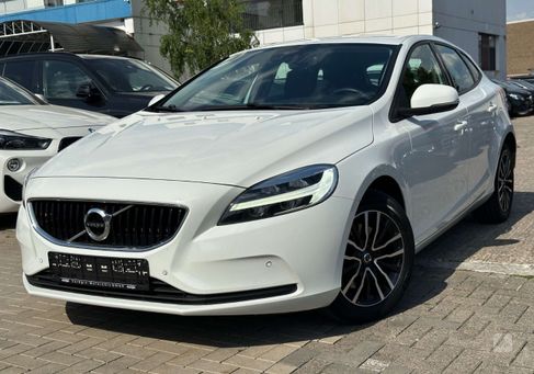 Volvo V40, 2019