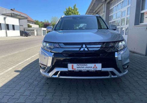 Mitsubishi Outlander, 2020