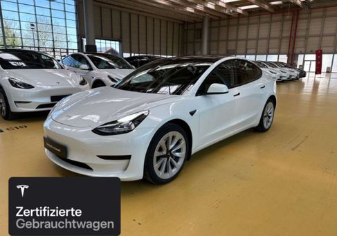 Tesla Model 3, 2022