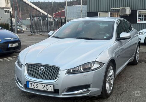 Jaguar XF, 2013