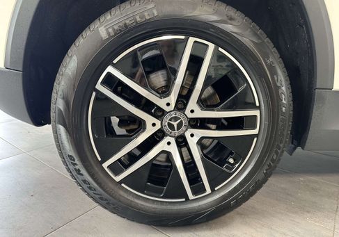 Mercedes-Benz GLA 220, 2022