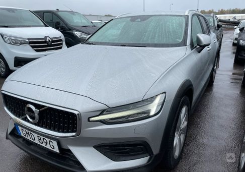 Volvo V60 Cross Country, 2022