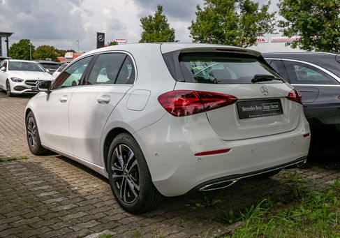 Mercedes-Benz A 180, 2025