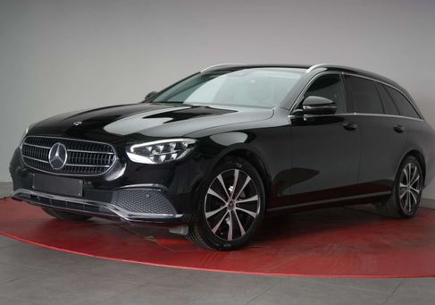 Mercedes-Benz E 300, 2022