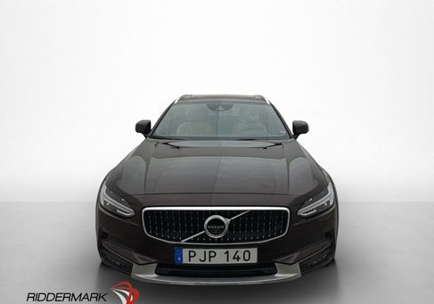 Volvo V90 Cross Country, 2018