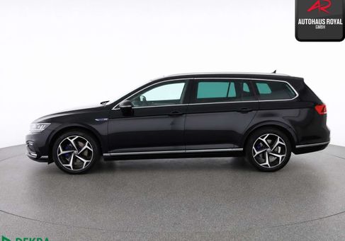 Volkswagen Passat, 2022