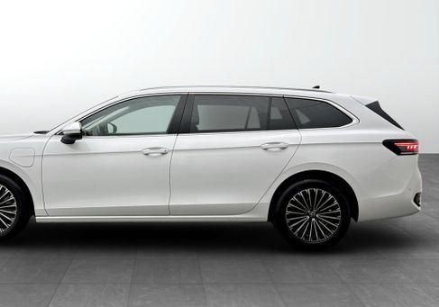 Volkswagen Passat Variant, 2025 2