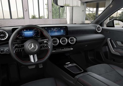 Mercedes-Benz A 180, 2025