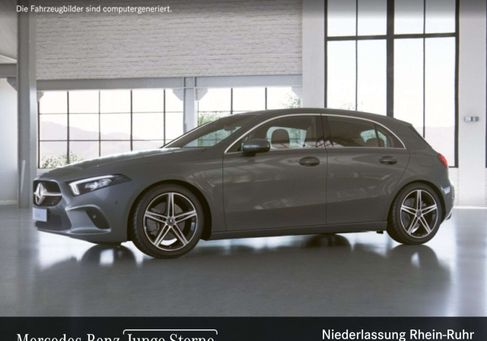 Mercedes-Benz A 250, 2023 3