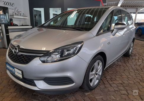 Opel Zafira, 2018