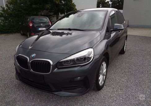 BMW 216, 2022