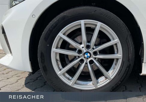 BMW 318, 2023