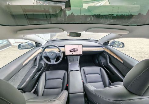 Tesla Model 3, 2023 3