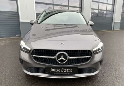 Mercedes-Benz B 180, 2024