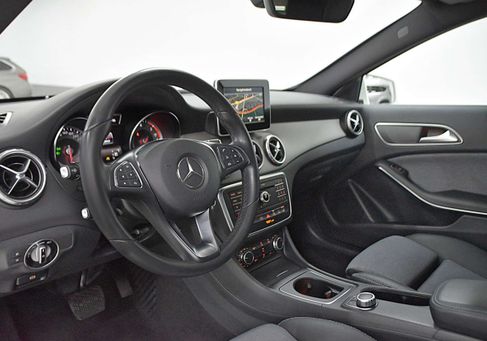 Mercedes-Benz GLA 180, 2017