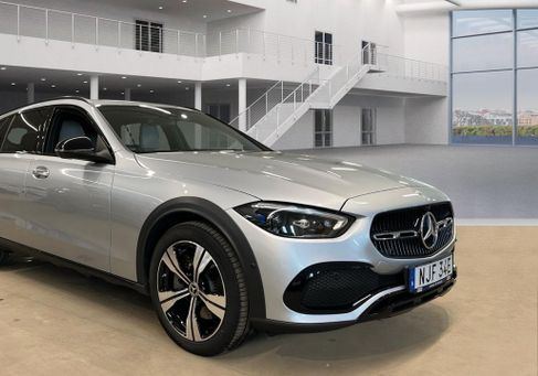 Mercedes-Benz C 220, 2025
