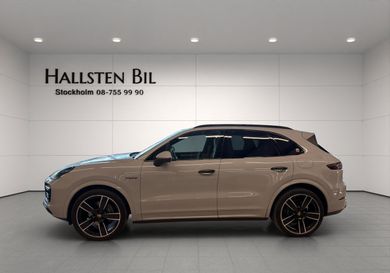 Porsche Cayenne, 2023