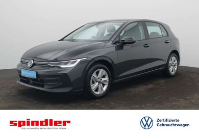 Volkswagen Golf, 2024