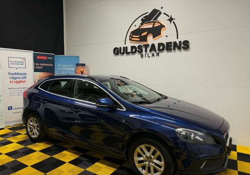 Volvo V40 Cross Country, 2016