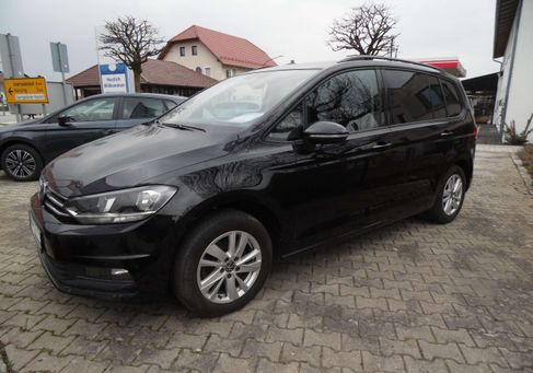 Volkswagen Touran, 2021 3