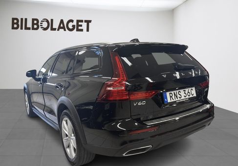 Volvo V60 Cross Country, 2022
