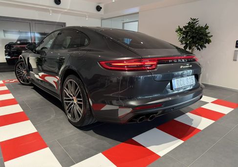 Porsche Panamera, 2018