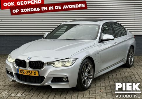 BMW 330, 2016