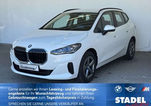 BMW 220, 2025