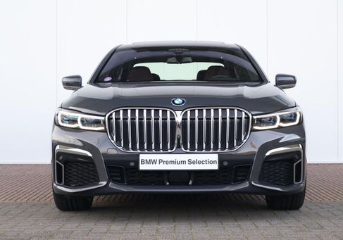 BMW 745, 2022 2