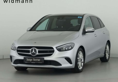 Mercedes-Benz B 200, 2022