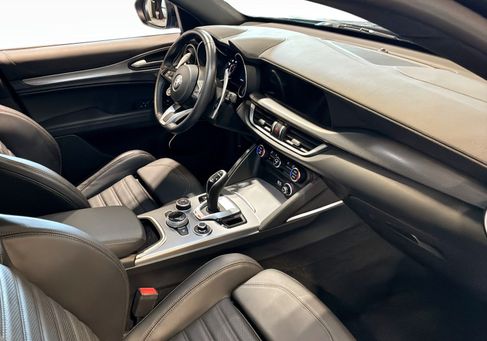 Alfa Romeo Stelvio, 2022