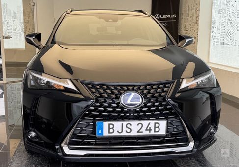 Lexus UX, 2021