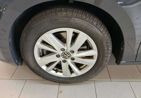 Volkswagen Touran, 2025 3