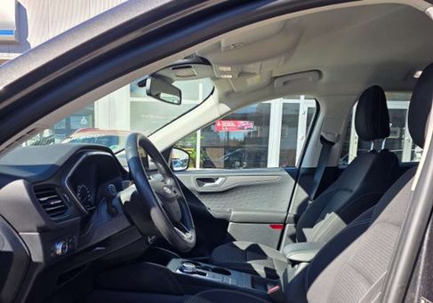 Ford Kuga, 2021
