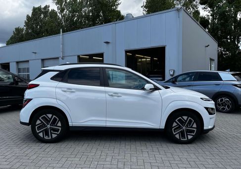 Hyundai Kona, 2023 3
