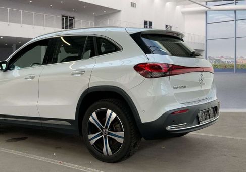 Mercedes-Benz EQA, 2021 3