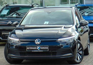 Volkswagen Golf, 2023