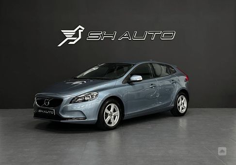 Volvo V40, 2017