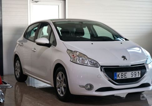 Peugeot 208, 2013