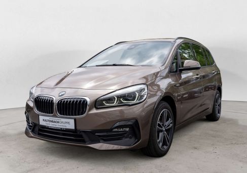 BMW 216, 2019